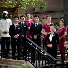 藍(lán)光進(jìn)化論 以“兩只手”卡位現(xiàn)代服務(wù)業(yè)，物業(yè)管理搶灘萬億級藍(lán)海市場